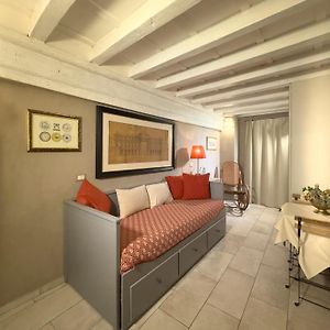Studio met een King Size Bed